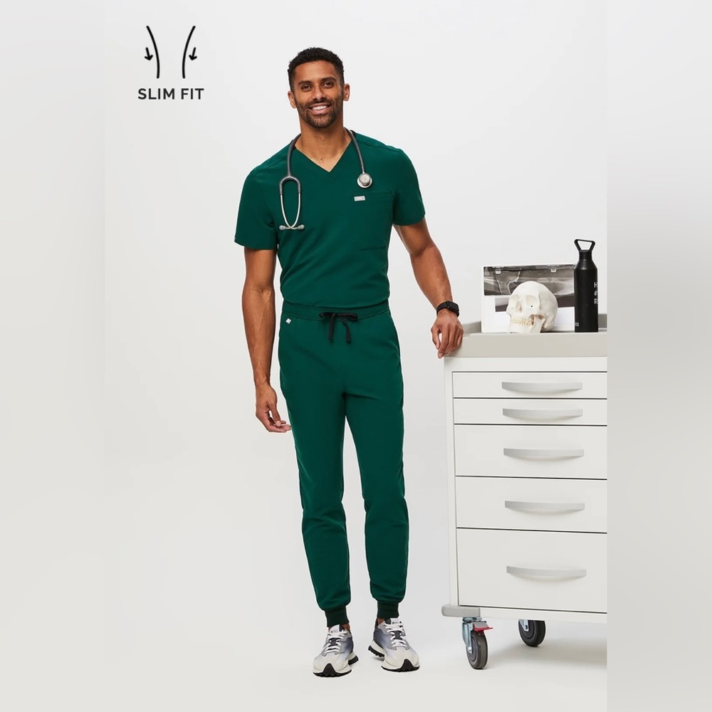 Men’s Figs Scrub Set